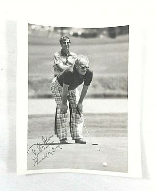 Official Wh Photo Of Pres.  Gerald R.  Ford Autographed Playing Golf,  Cica.  1975