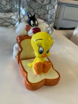 Collectible Looney Tunes Sylvester & Tweety Salt & Pepper Sandwich Design