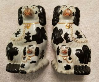 (2) Dog Republic Of China Porcelain Figures (pre - Owned)