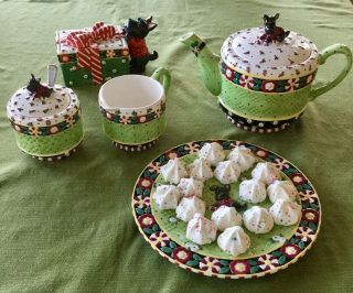 Mary Engelbreit Christmas Scotties 5 Piece Tea Set