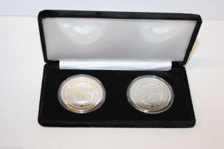2 Coin Set Commemorative Hooters Hootie Owl 20th Anniversary,  Gold & Silver Token