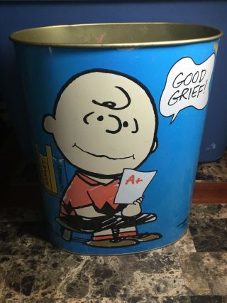 Vintage 1969 Chenco Charlie Brown & Snoopy Metal Trash Can Cum Laude Peanuts