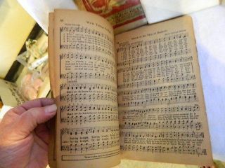 vintage Almanacs,  1920 ' s Song Books,  Fun with Bow & Arrow,  Rochester MN 3