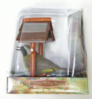 TAKARA Outdoor Breezy Singers COMMON YELLOWTHROAT Motion - Activated Solar Powered 2