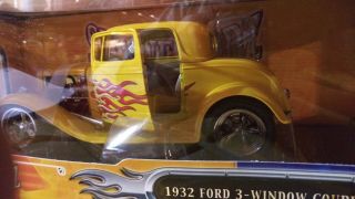 ROAD SIGNATURE SHYNE RODZ 1/18 SCALE 1932 FORD 3 - WINDOW COUPE DIE CAST CAR 3