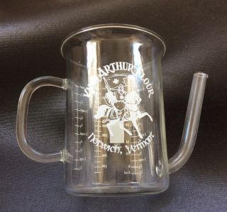 King Arthur Flour - Norwich,  Vermont - Catamount Glass Measuring Beaker - 4cups - 1000ml