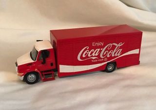 Johnny Lightning Coca Cola International 4200 Delivery Truck