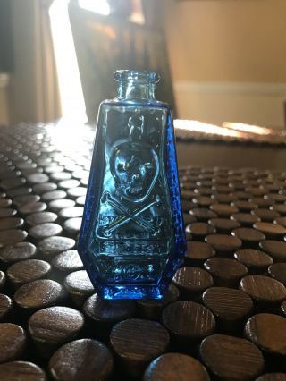 Vintage Wheaton Blue Coffin Shaped Apothecary Poison Bottle Skull R.  I.  P.