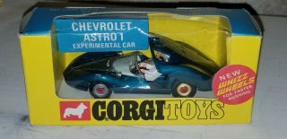Corgi Toy 347 - Chevrolet Astro 1 -