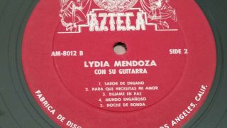 LYDIA MENDOZA CON SU GUITARRA - LP - AZTECA AM8012 4