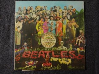 The Beatles Vinyl Lp U.  K.  Sgt.  Peppers Lonely Hearts Club Band 1976 Reissue Read