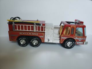 Vintage Nylint Metal Muscle Red 18” Rescue Pumper Engine Co.  5 Fire Truck Steel