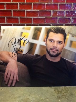 Ricky Martin.  Hand Signed 8x10 Photo.  Comes With A Holo