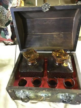Vintage Wood Pirate Treasure Chest Box Bar Liquor Decanters Shot Glass