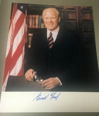 United States President Gerald Ford Hand Signed 8x10 Photo