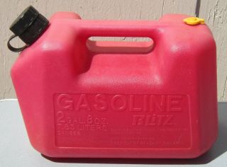 BLITZ 2 Gallon 8 oz.  GAS CAN with Pullout Spout & Oldschool Air Vent model 11815 2