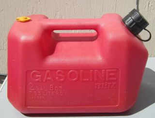 BLITZ 2 Gallon 8 oz.  GAS CAN with Pullout Spout & Oldschool Air Vent model 11815 4