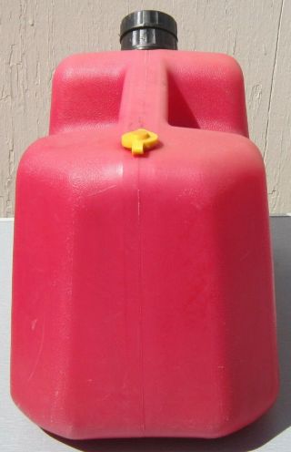 BLITZ 2 Gallon 8 oz.  GAS CAN with Pullout Spout & Oldschool Air Vent model 11815 5