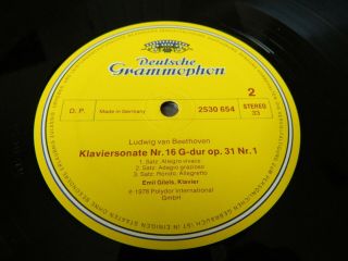 Beethoven Piano Sonatas Op 26 31 No1,  Emil GILELS,  DGG 2530654 LP,  12 