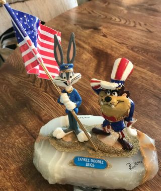 Ron Lee Warner Brothers Taz & Bugs Bunny Figurine - " Yankee Doodle Bugs " - Wb300