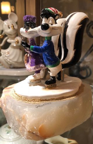 ICE SKATING PEPE LE PEW & PENELOPE - ICE DANCING by RON LEE - LE 384/750 3