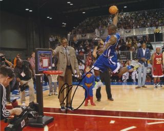 Kevin Hart Signed Basketball 8x10 Photo 2