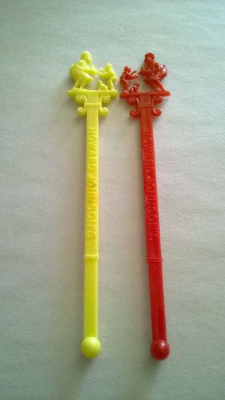 2 Howard Johnson Swizzle Sticks Drink Stirrers Red & Yellow Plastic 6 Inches