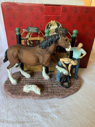 Anheuser Busch Clyd8 Clydesdale Getting Shod Figurine Limited Ed 9x7” With
