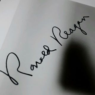 EPHEMERA RONALD REAGAN LIVE INK SIGNED REPUBLICAN PRESIDENT AUTOGRAPH PHOTOGRAPH 2