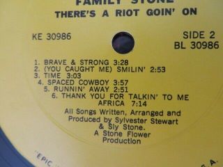 SLY & THE FAMILY STONE THERE ' S A RIOT GOIN ' ON - U.  S EPIC LP ALBUM - 1971 5