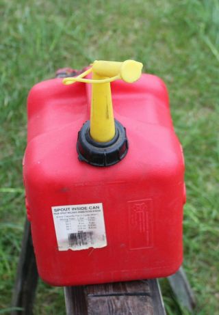 Chilton 2 Gallon Gas Can Container Plastic with Spout Model P20 Old Style 3