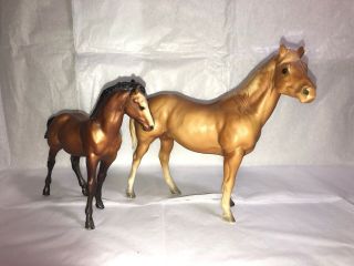 2 Breyer Horses Quarter Horse Stallion & Foal