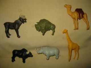 6 Ferrero Italy Animals In The Wild & American Africa N.  America Candy Premiums