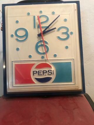 Vintage Pepsi Cola Soda Pop Advertising Wall Light Up Clock Sign 2
