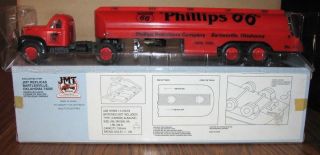Phillips 66 Gas Oil Tanker MACK B Semi Truck Bank 1/32 JMT Toy Lights OK Ltd Ed 2