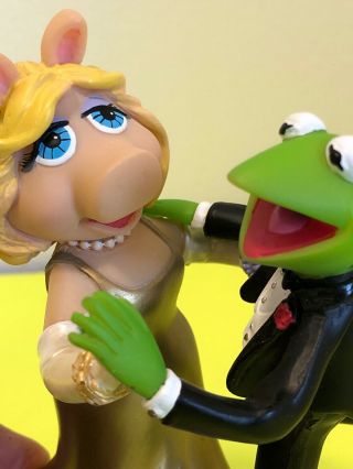 Miss Piggy Kermit Muppets Chic To Cheek SF Music Box I Could Of Danced All Night 2