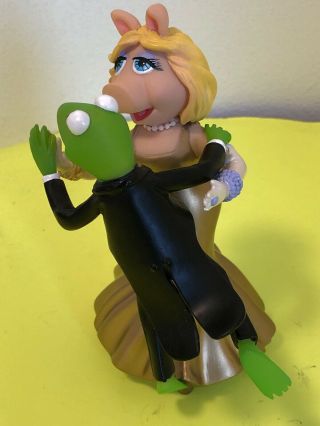 Miss Piggy Kermit Muppets Chic To Cheek SF Music Box I Could Of Danced All Night 3