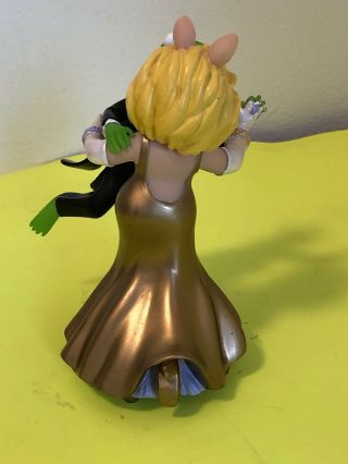 Miss Piggy Kermit Muppets Chic To Cheek SF Music Box I Could Of Danced All Night 5