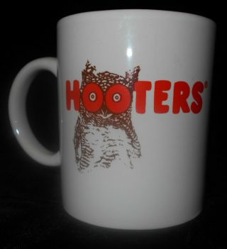 Hooters Coffee Mug Tea Cup Owl White Orange Brown 5n81