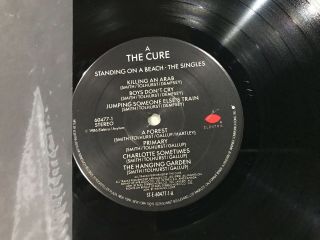 THE CURE STANDING ON A BEACH THE SINGLES ELEKTRA 1986 4