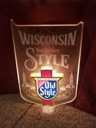 Vintage Old Style Beer Lighted Sign.