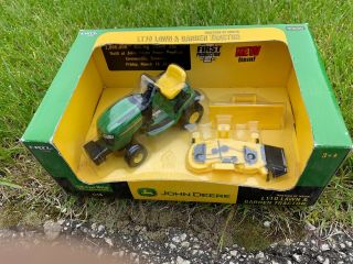 Ertl John Deere L110 Lawn & Garden Tractor Nib 1:16