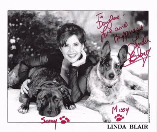 Linda Blair W/ Dogs Rare Autographed Signed B&w Photo 8x10 - Exorcist -