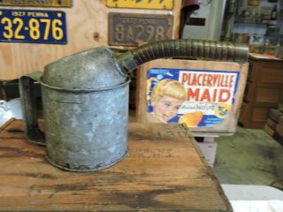 Vintage 1 Quart Galvanized Metal Oil Can Dispenser W/ Flexible Spout,  Old,  (ve)