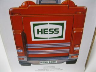 HESS 2005 EMERGENCY TRUCK WITH RESCUE VEHICLE 2