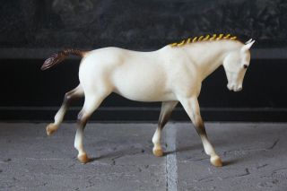 Breyer 1988 Sr Cantering Welsh Pony Cwp Small World Red Roan W/yellow Ribbons