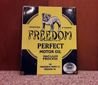 Vintage Freedom Motor Oil Gas Porcelain Service Station Pump Plate Sign