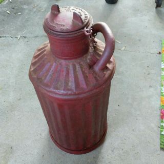 1920s 5 Gallon Red Gas Oil Can Davis Welding & Mfg Antique Vintage Mancave