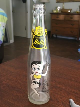 Vintage 7 Oz.  Holly Soda Bottle Youngstown,  Ohio With Betty Boop Rare Acl Design