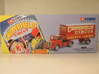 Corgi Classics Chipperfields Circus Bedford O Articulated Truck 97303 W/poster